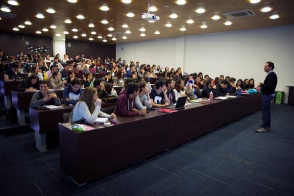 Clase de la Facultad de Ingeniería de Uniandes