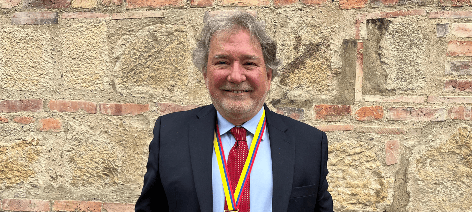 Juan Guillermo Saldarriaga Juan Guillermo Saldarriaga