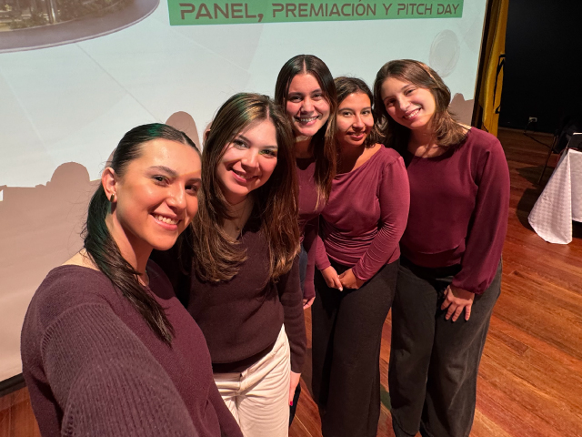 Juntas by Shemed ganó el Pitch Day en la Semana de la Innovación Juntas by Shemed ganó el Pitch Day en la Semana de la Innovación