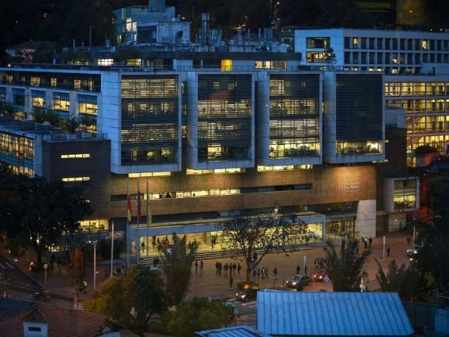 Edificio Mario Laserna - Universidad de los Andes