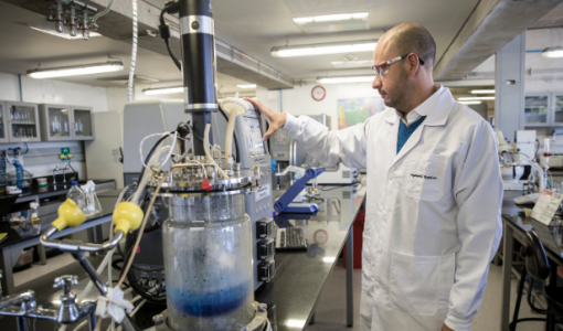 Andrés González Barrios, director del Departamento de Ingeniería Química y de Alimentos